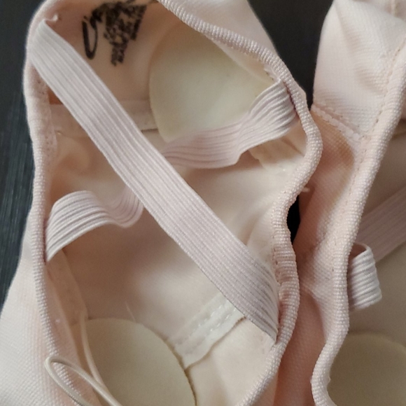 Ballet Shoes - Picture 3 of 4